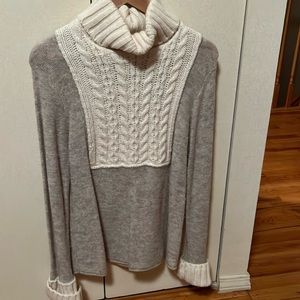 Tory burch sweater excellent condition size L